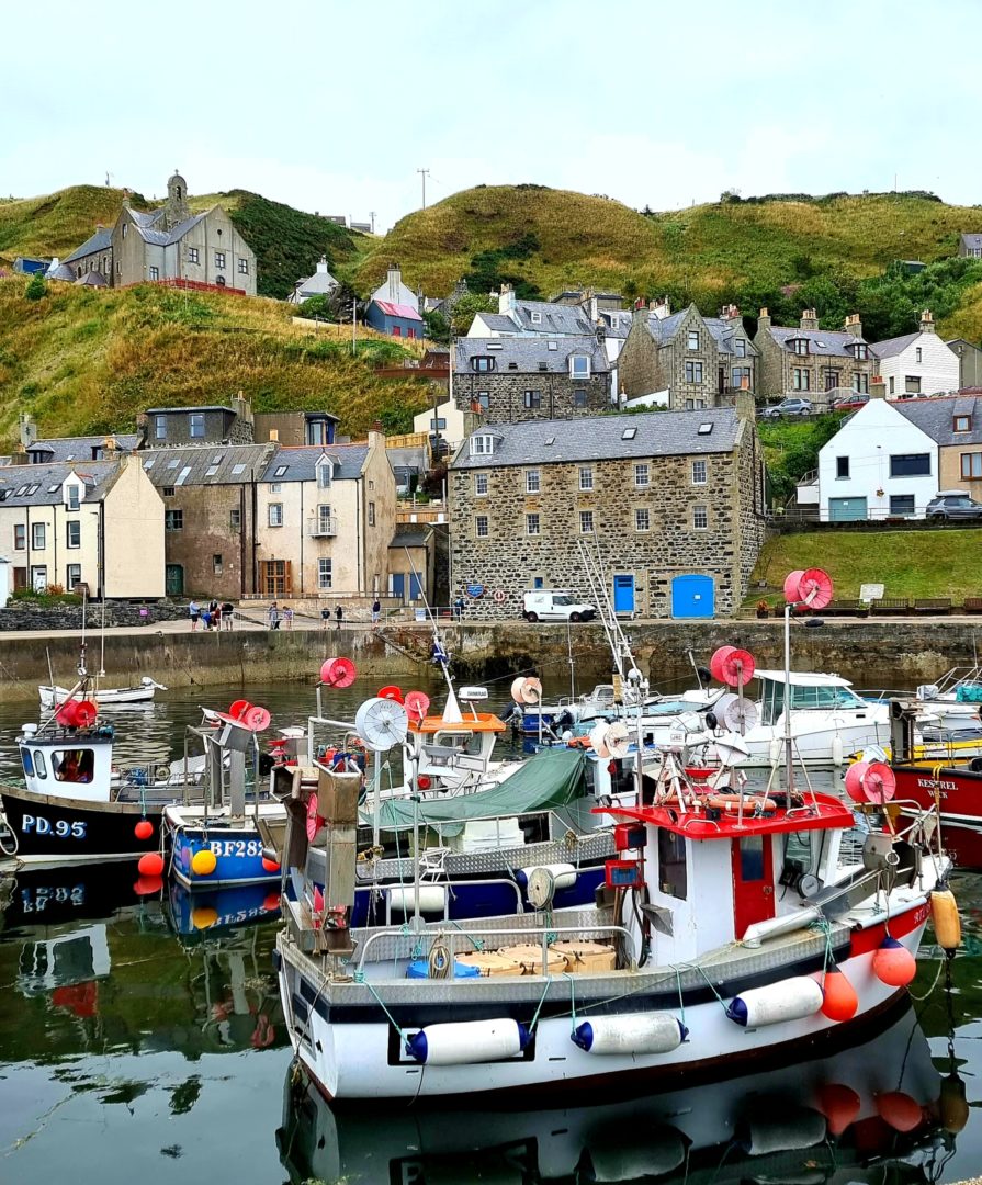 Moray Firth - spectacular seaside villages, dolphins and a famous soup