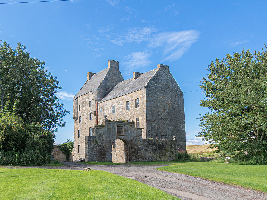 Midhope Castle: Outlander filming locations